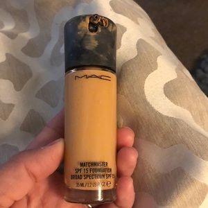 MAC Matchmaster SPF 15 2.0 Foundation